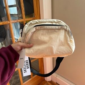 NWT BAGGU Fanny Pack Ivory